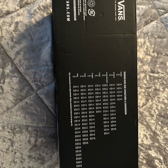 Disney Little Mermaid Authentic Vans - Picture 11 of 13